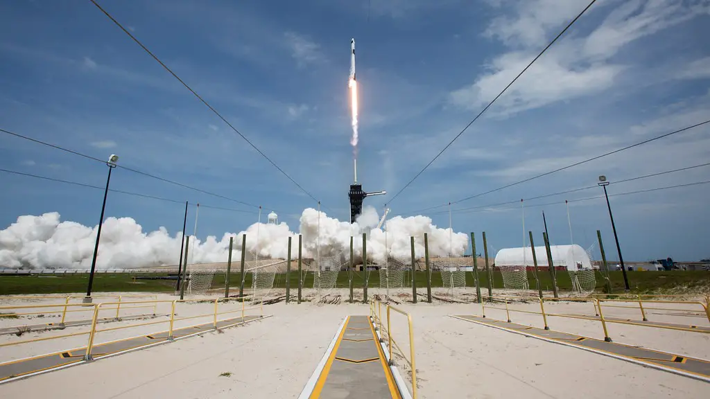 How spacex makes money?